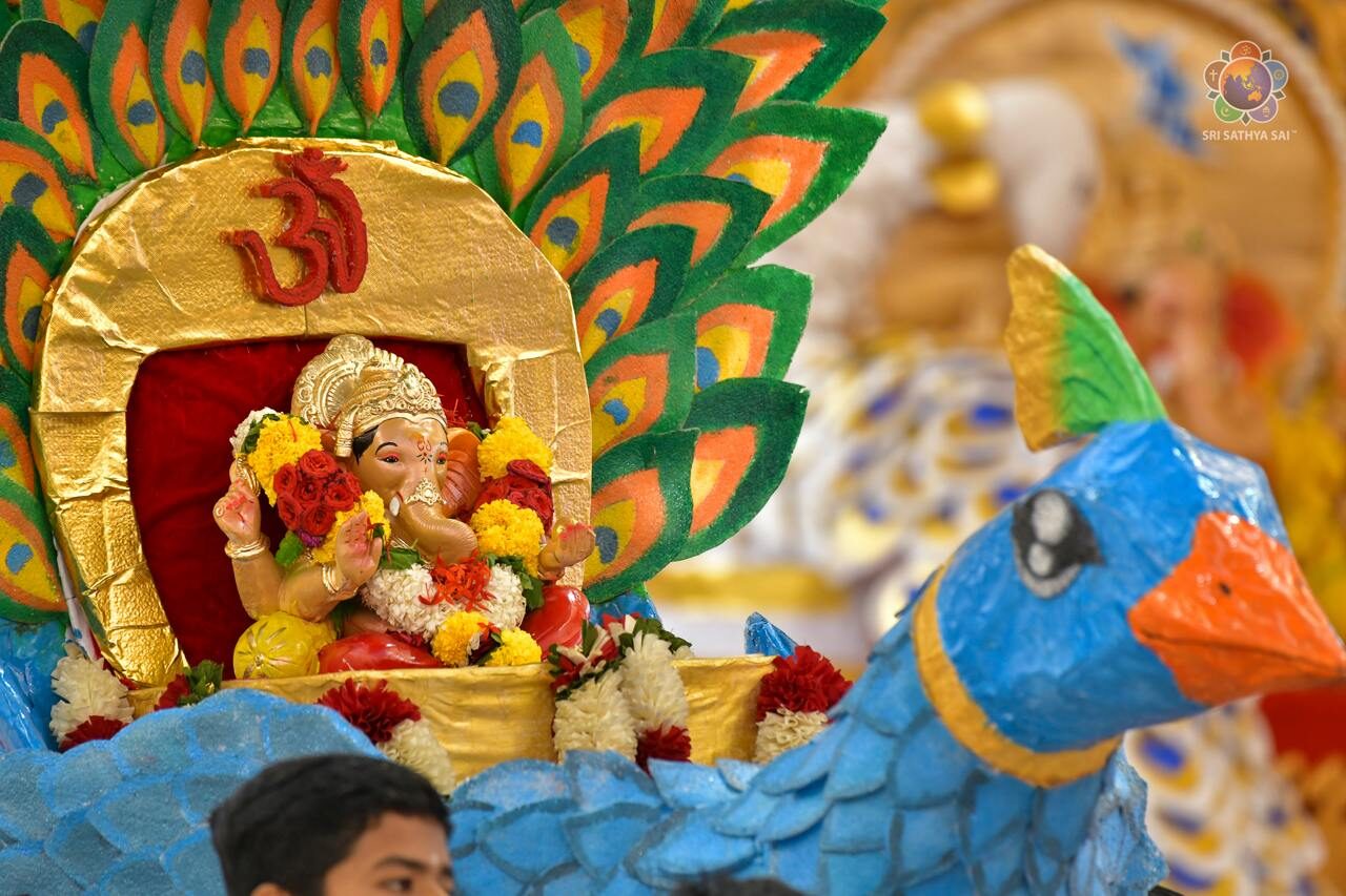 Procesión de carros de Ganesha Nimajjanam | 9 de septiembre de 2024