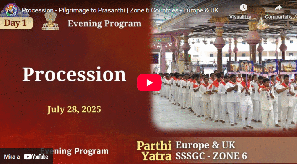 Procesión – La peregrinación a Prashanti ha comenzado