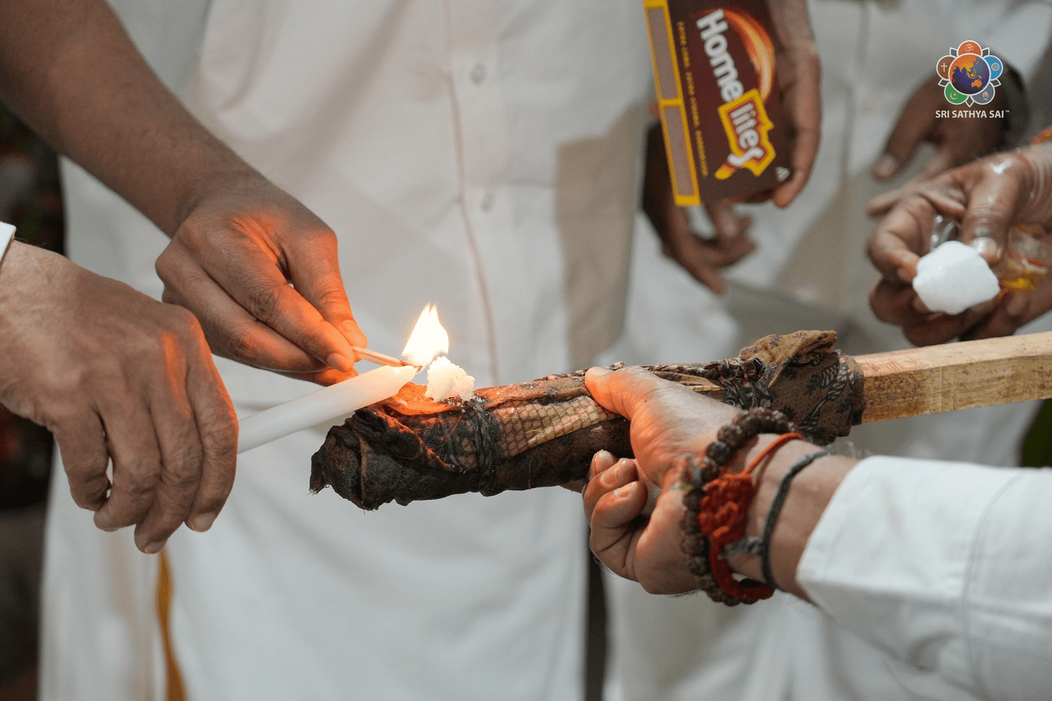 Encendido tradicional del fuego sagrado de la cocina | 13 de noviembre de 2025