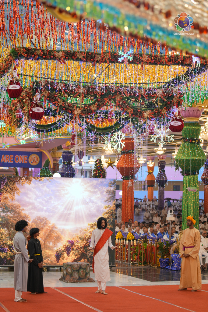 «Twamevaham» – Tú y yo somos uno | Representación teatral a cargo de los devotos de Nueva Zelanda | Celebraciones navideñas en Prashanti | 21 de diciembre de 2025